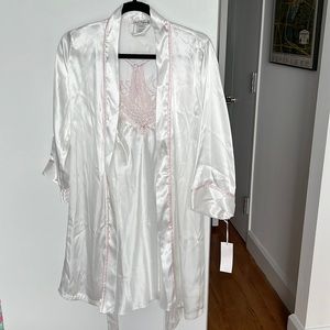 MRS bridal nightgown and robe set! NWT - never worn!